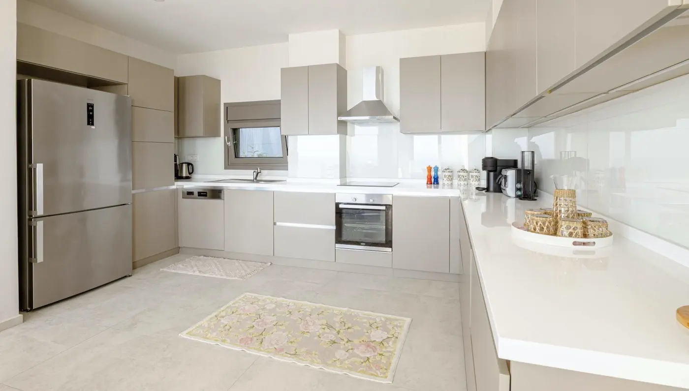Fitted kitchen